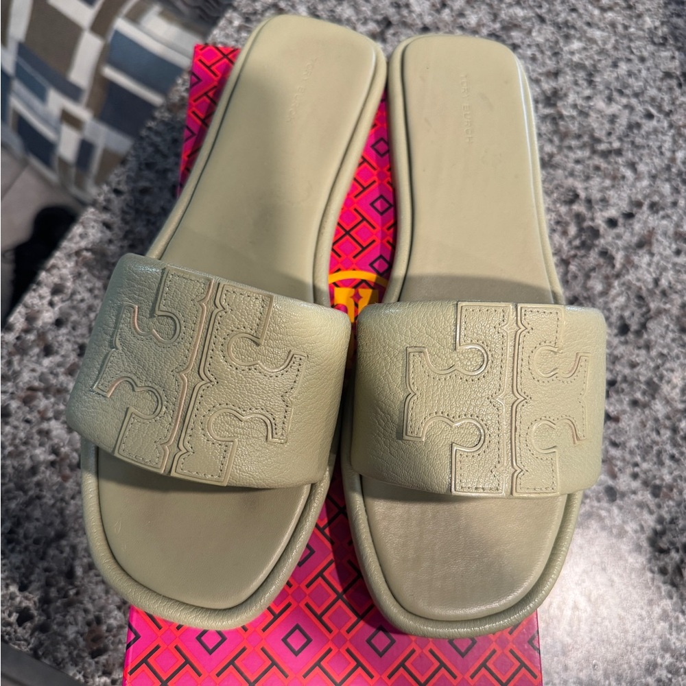 Tory Burch Women's Cream Slide Sandals - Picture 3 of 6